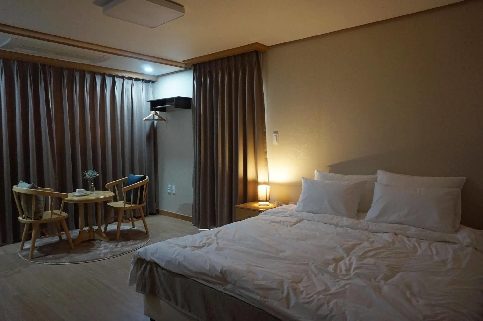 Seogwipo Dongwon Hotel Exterior foto