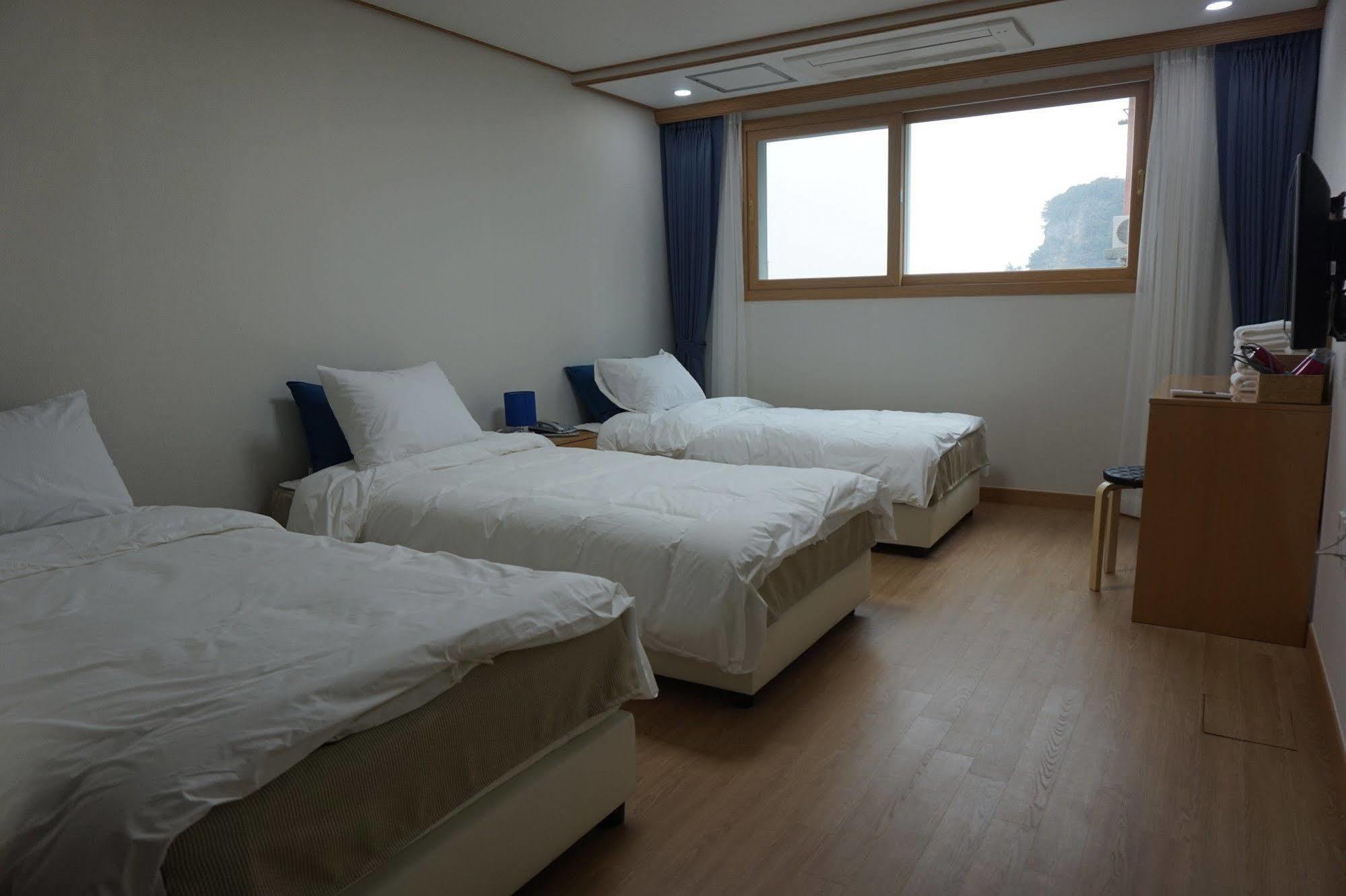 Seogwipo Dongwon Hotel Exterior foto